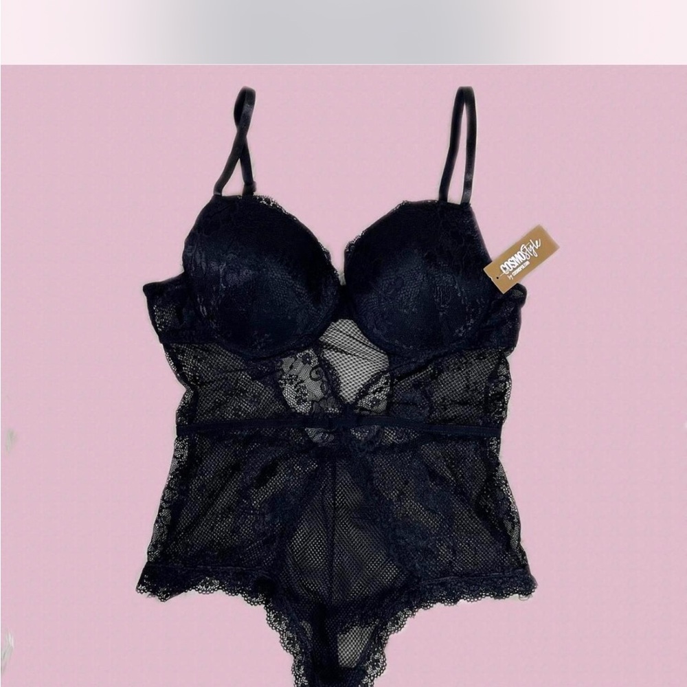 NEW WITH TAGS!! 💖 Black Lace Bodysuit Size Large
